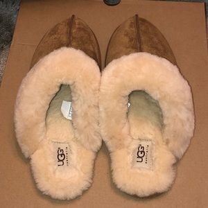 UGG Shoes - Women’s Ugg Slippers UGG Shoes - Women’s Ugg Slippers